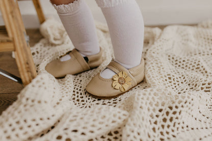 Daffodil Daisy Mary Janes Shoes with Designs