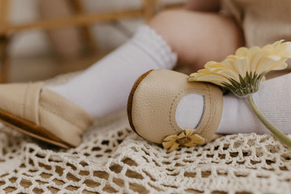 Daffodil Daisy Mary Janes Shoes with Designs