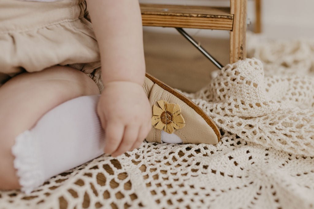 Daffodil Daisy Mary Janes Shoes with Designs