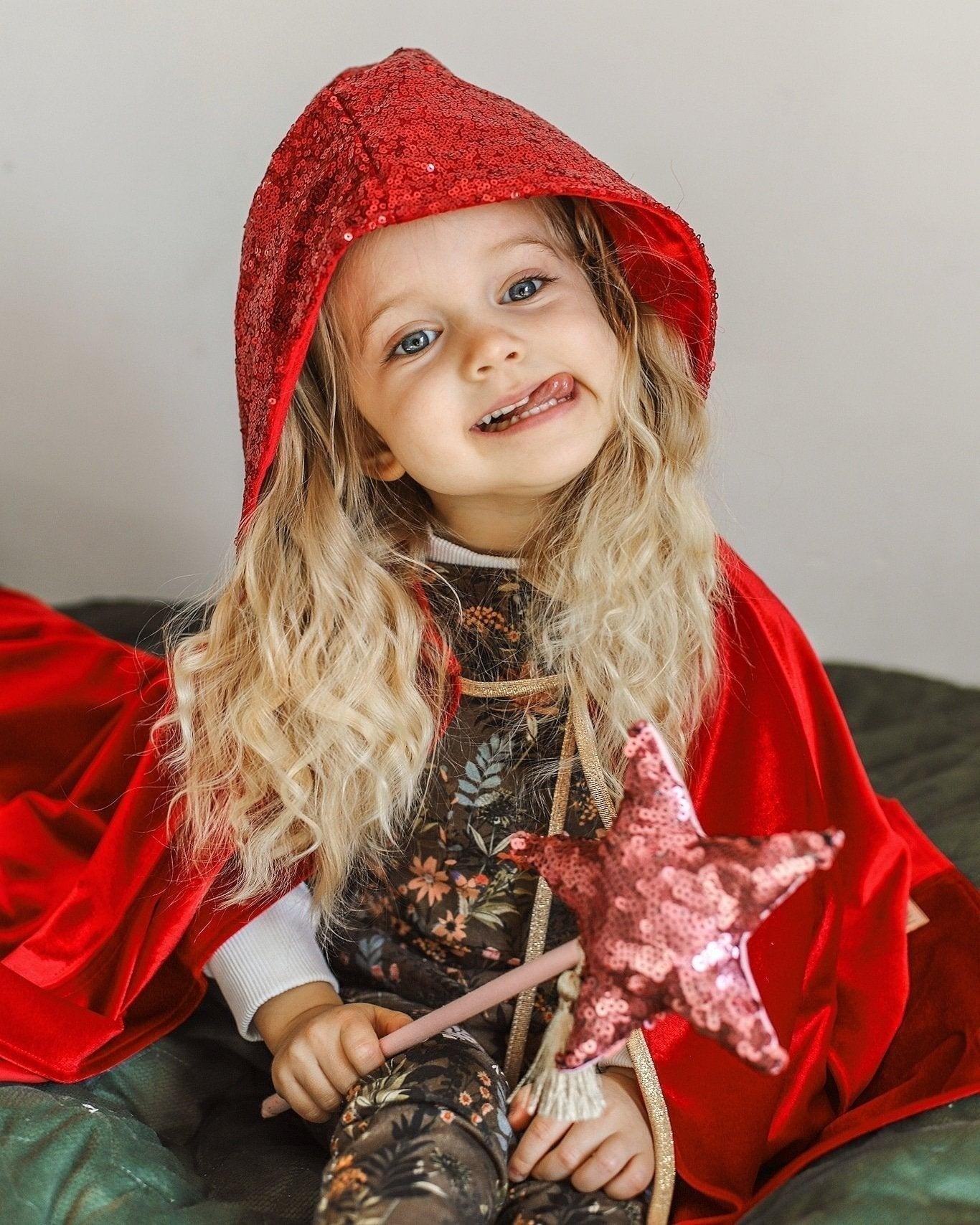 “Little Red Riding Hood” Magic Cape for open-ended play - Title: Default Title