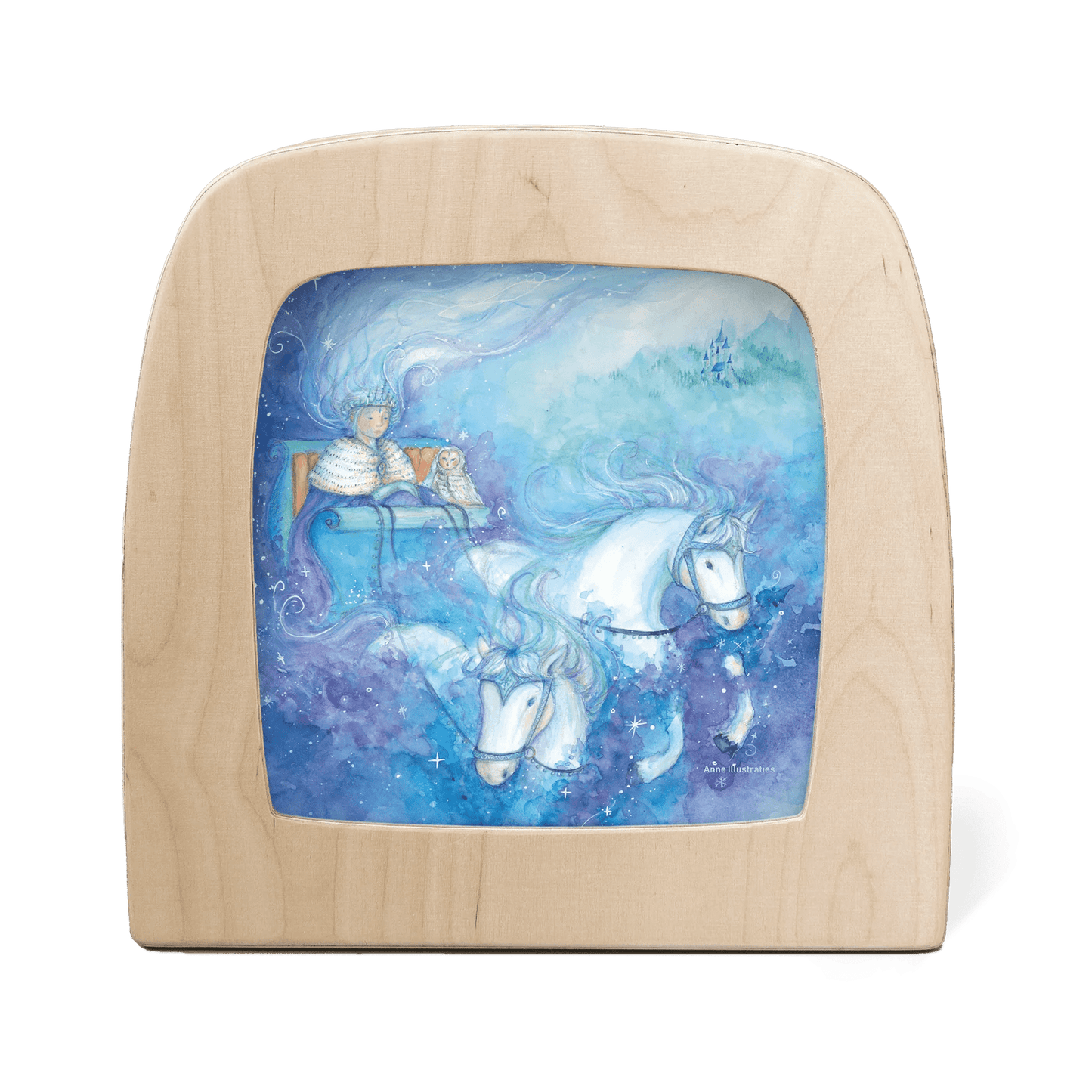 Silhouette of a queen in a cart being pulled by two white horses