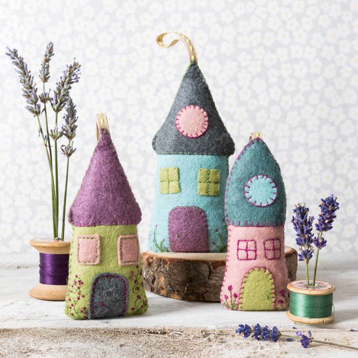 Corinne Lapierre Lavender House Felt Craft Kit - blueottertoys-CL-BRHOU3L