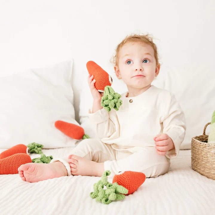 Myum Myum Organic Cotton - Carrot Rattle - blueottertoys-MY-CLA-CAR-N