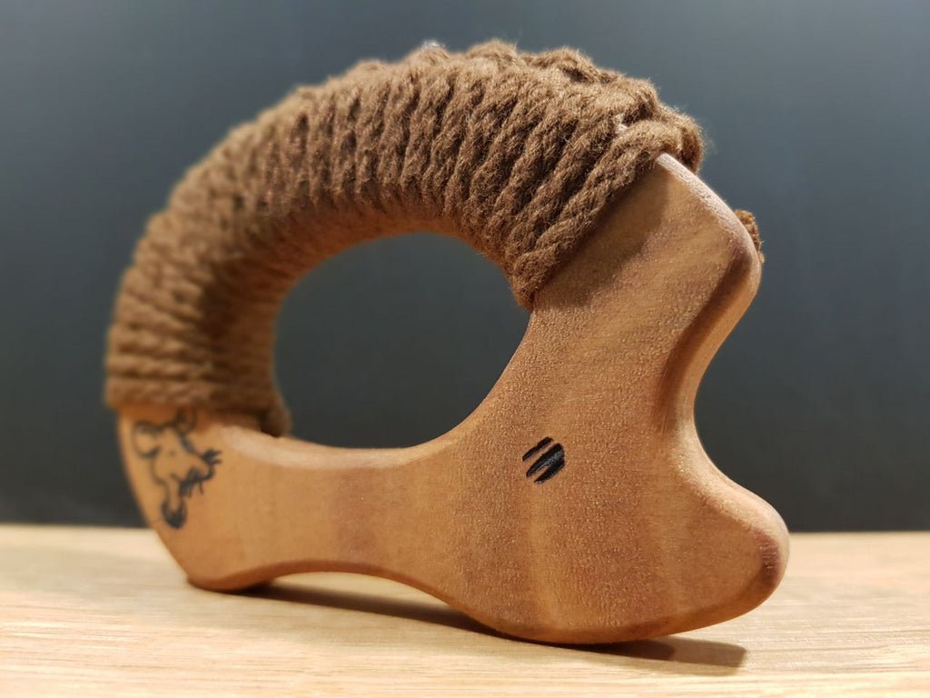 
                  
                    Senger Senger Wooden Grasping Toy with Yarn - Hedgehog - blueottertoys-SG-Y22201
                  
                
